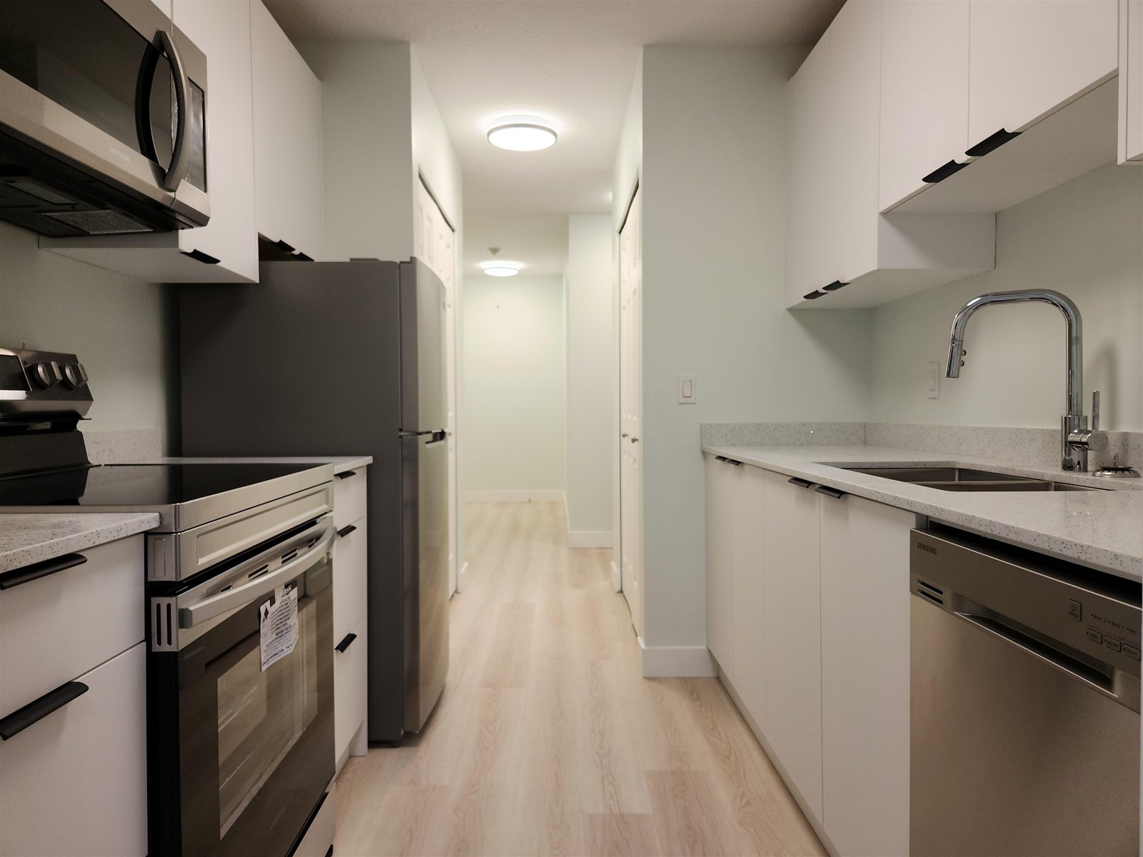 Brighouse condo — kitchen