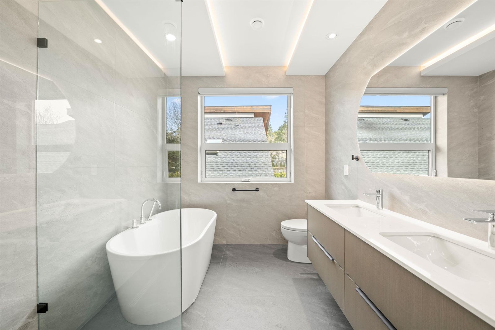 Kerrisdale Duplex — Ensuite bath